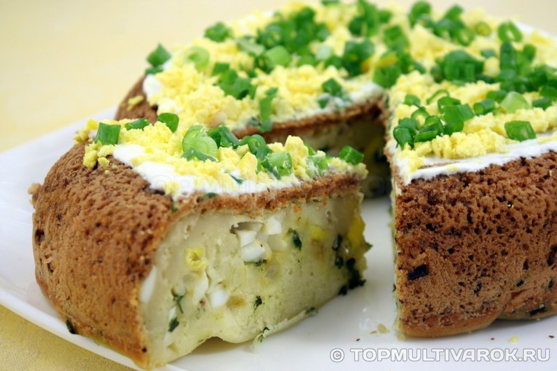 Пирог с яйцами и зеленым луком