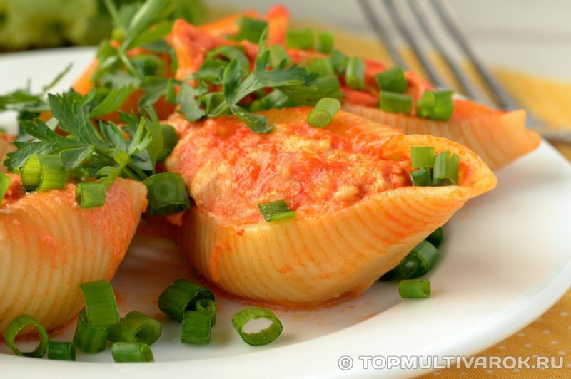 Фаршированные макароны с куриным филе в мультиварке