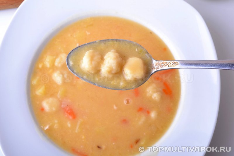 Гороховый суп с клецками в мультиварке