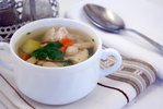 Фасолевый суп с куриной грудкой в мультиварке