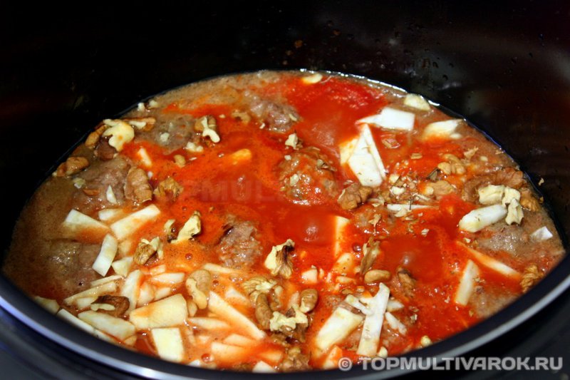 Лобио из стручковой фасоли с фрикадельками