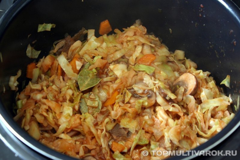 Капуста тушеная с королевскими шампиньонами