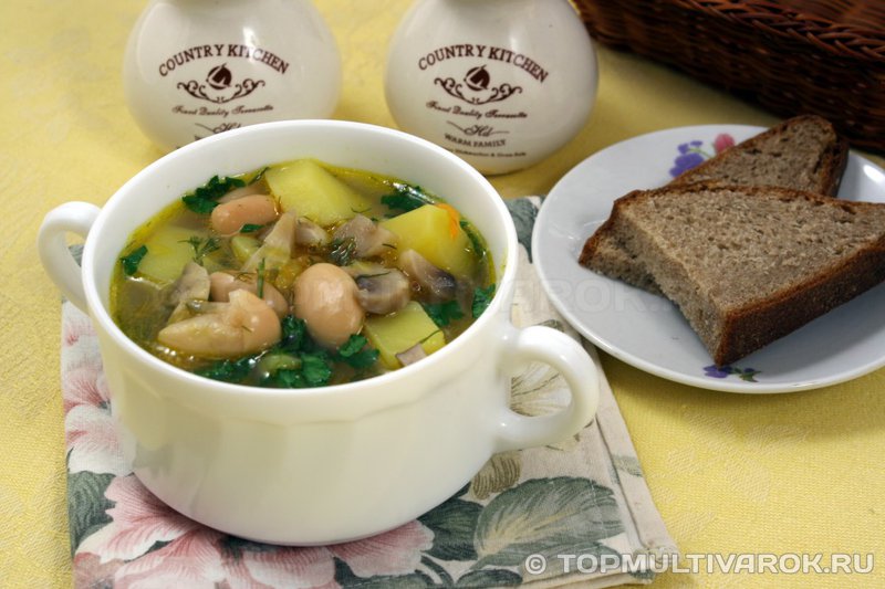 Вкусный постный суп с фасолью и грибами