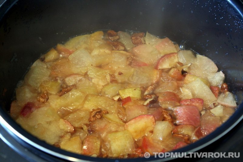 Варенье из яблок с коньяком, лимоном и грецкими орехами в мультиварке